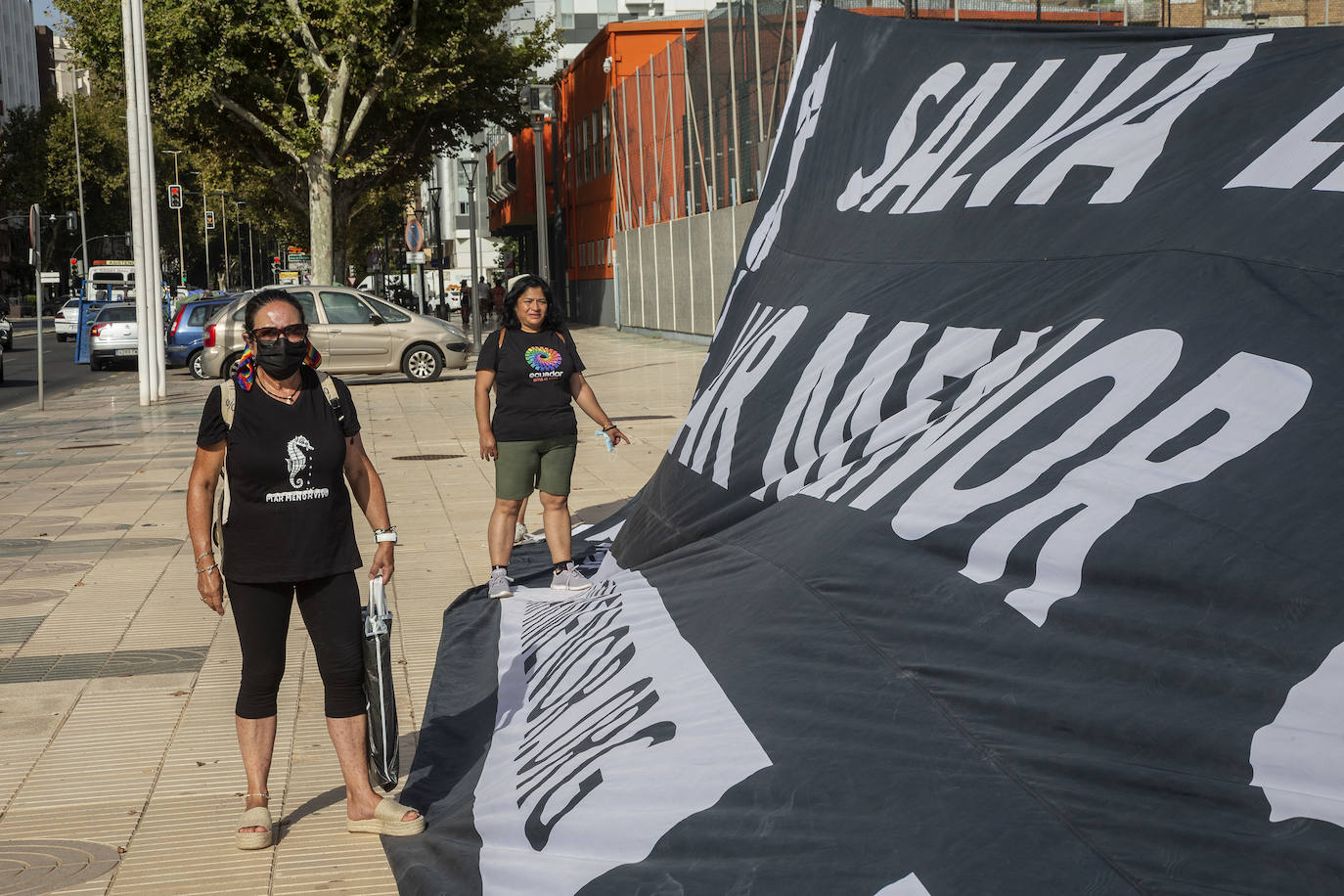 Fotos: La plataforma de la ILP del Mar Menor busca 175.000 firmas más