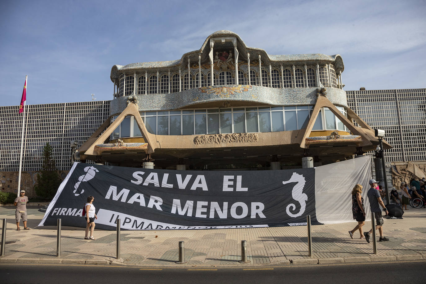 Fotos: La plataforma de la ILP del Mar Menor busca 175.000 firmas más