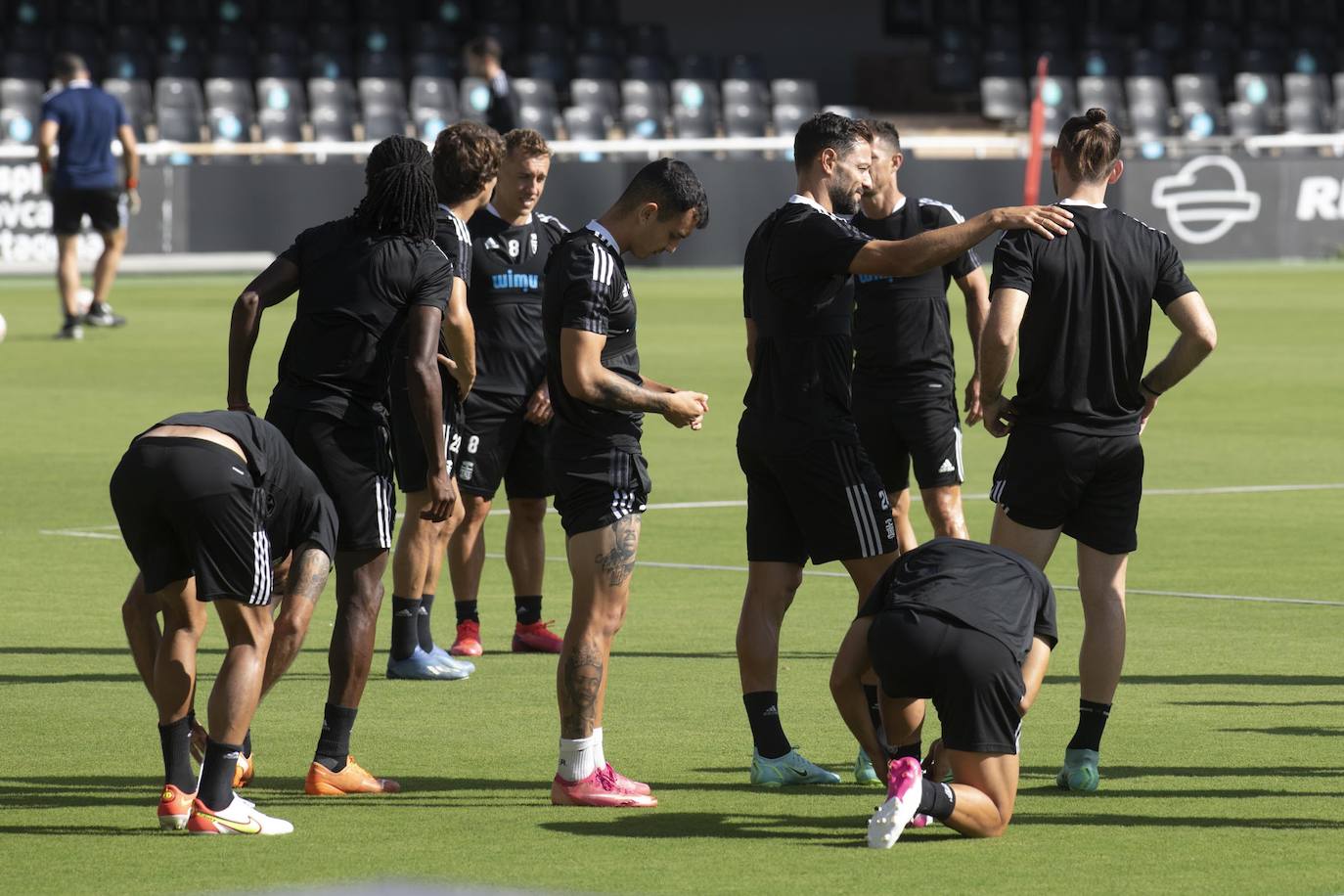 Fotos: Okazaki ya entrena con el Efesé