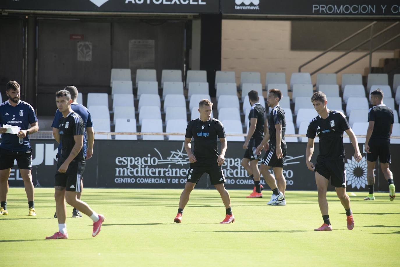 Fotos: Okazaki ya entrena con el Efesé