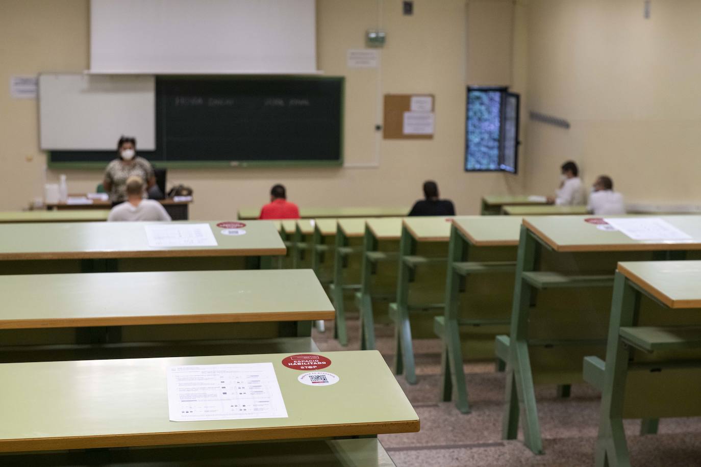 Fotos: Correos celebra este domingo las pruebas de examen para cubrir 68 puestos fijos en la Región de Murcia
