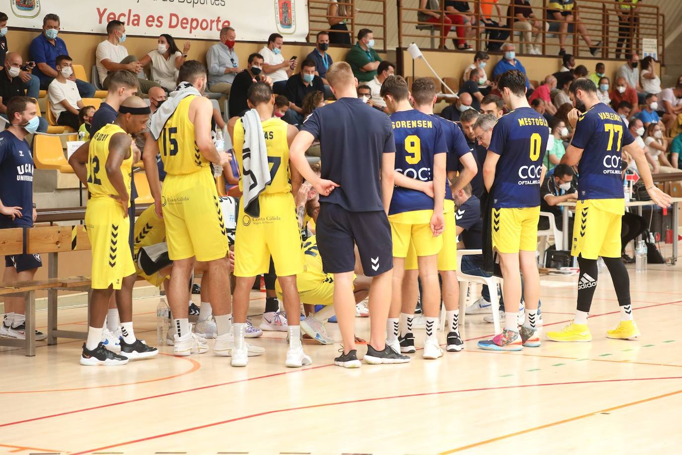 Fotos: El UCAM vence al Manresa en el último encuentro de pretemporada