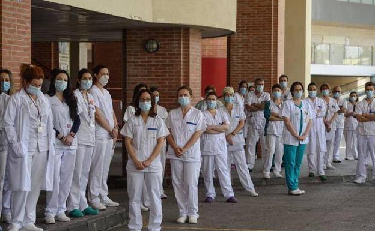 Sanitarios del hopital La Arrixaca, en una imagen de archivo.