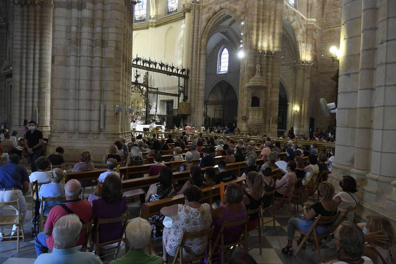 Fotos: Colas de espera para ver a la Virgen de la Fuensanta en el día de la Romería