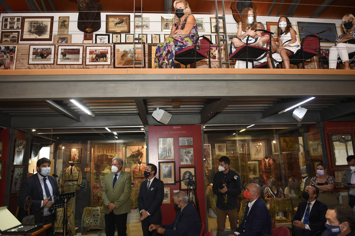 Fotos: Homenaje a Rafaelillo del Real Club Taurino de Murcia