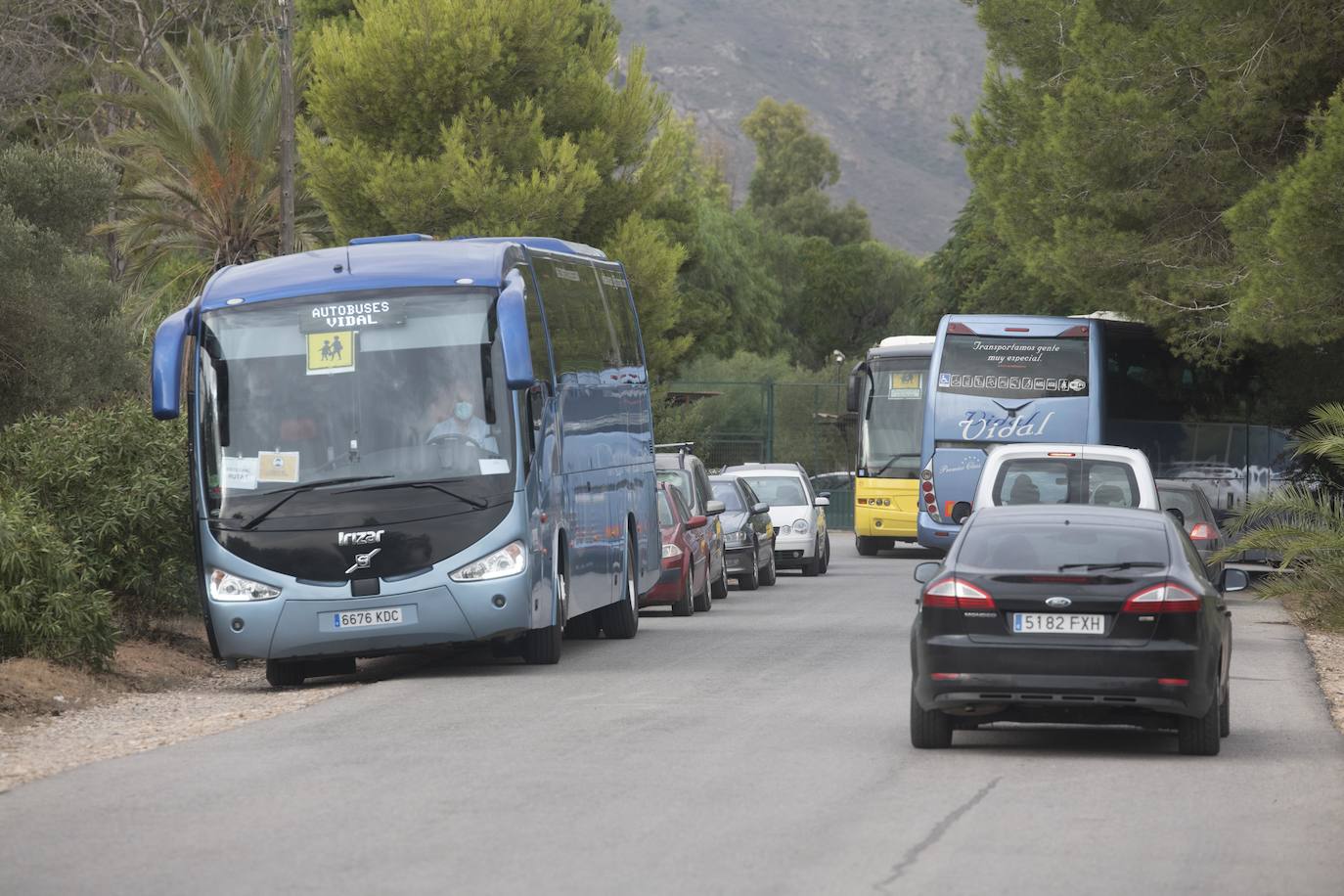 Fotos: Arrecian las quejas por la inseguridad vial en los accesos a los dos colegios de Tentegorra