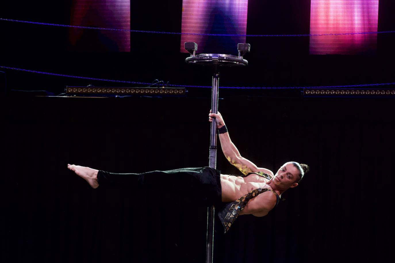 Fotos: El musical The Talent cierra el recinto ferial del Cuartel de Artillería de Murcia