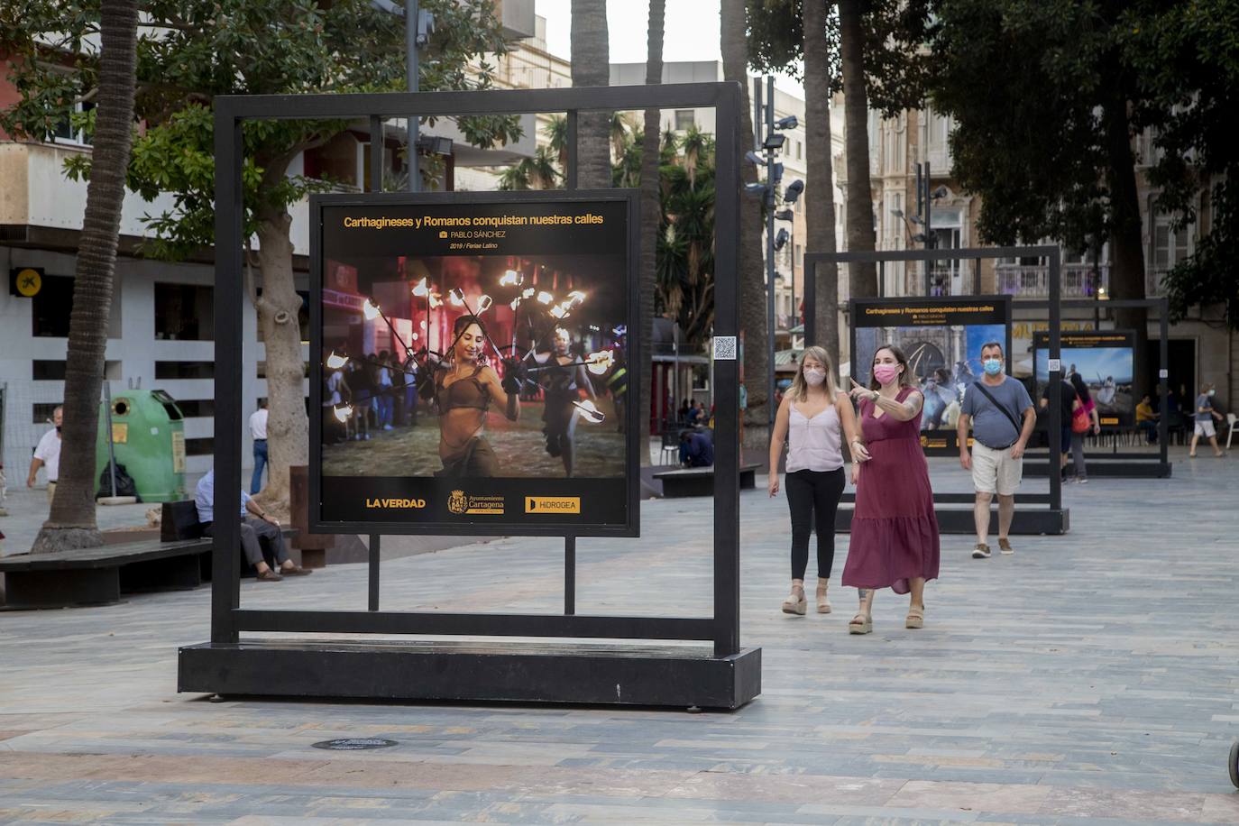 Fotos: Las fiestas de Cartagena se retratan en la calle