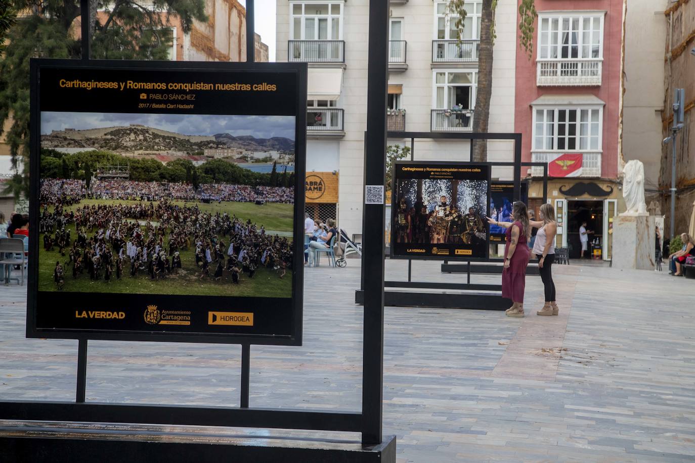 Fotos: Las fiestas de Cartagena se retratan en la calle