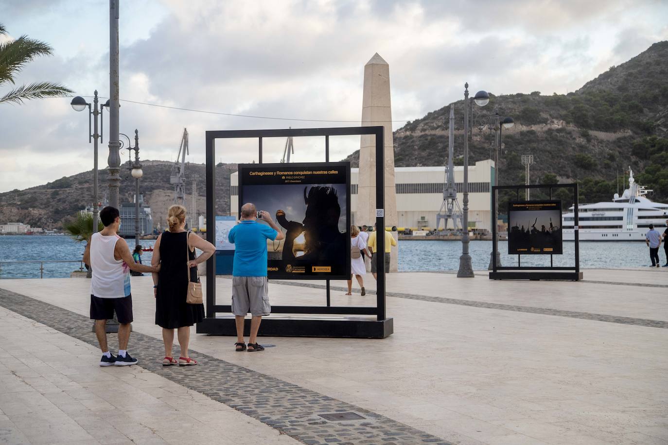 Fotos: Las fiestas de Cartagena se retratan en la calle