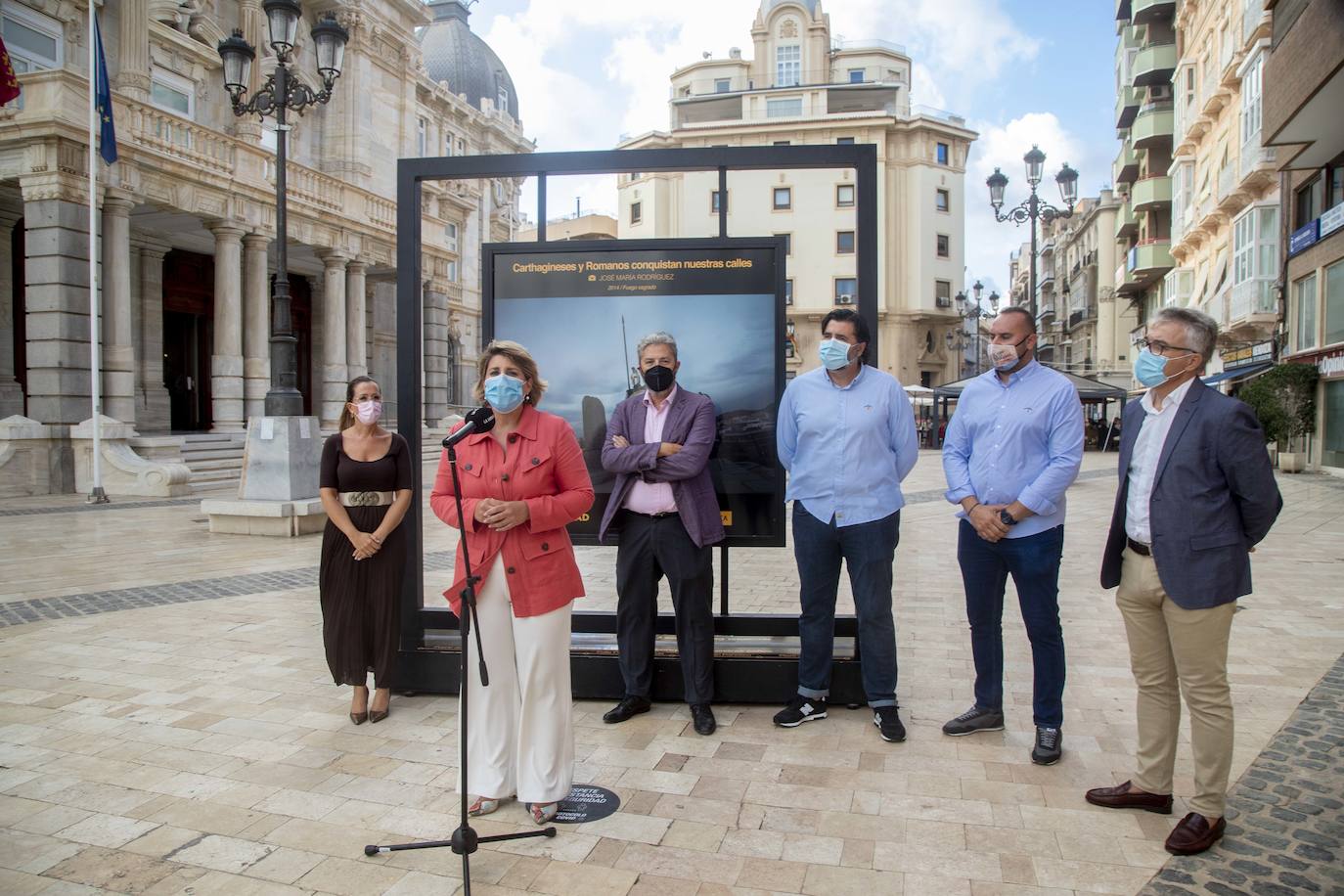 Fotos: Las fiestas de Cartagena se retratan en la calle