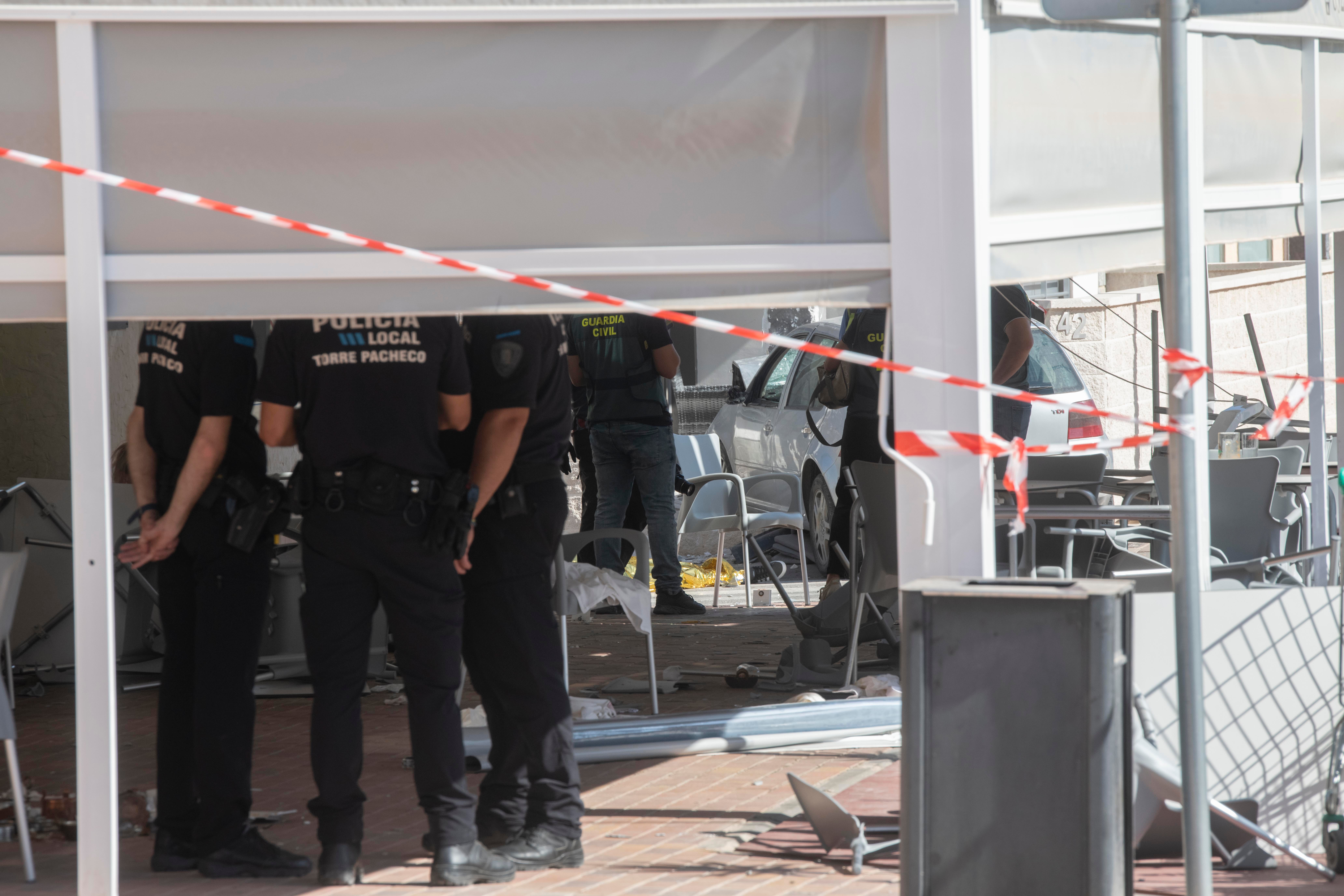 Fotos: Dos muertos en un atropello múltiple en la terraza de un bar de Torre Pacheco