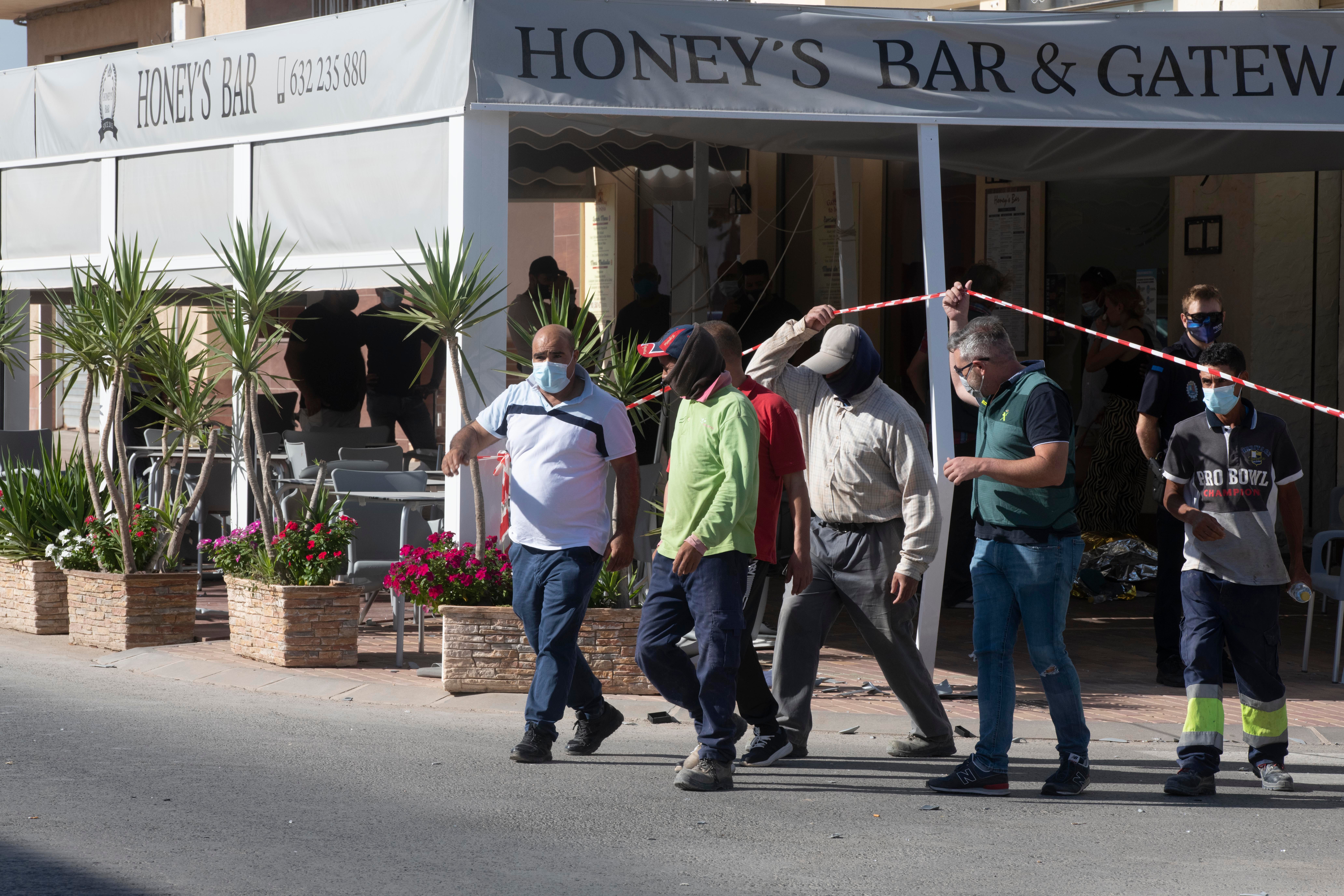 Fotos: Dos muertos en un atropello múltiple en la terraza de un bar de Torre Pacheco