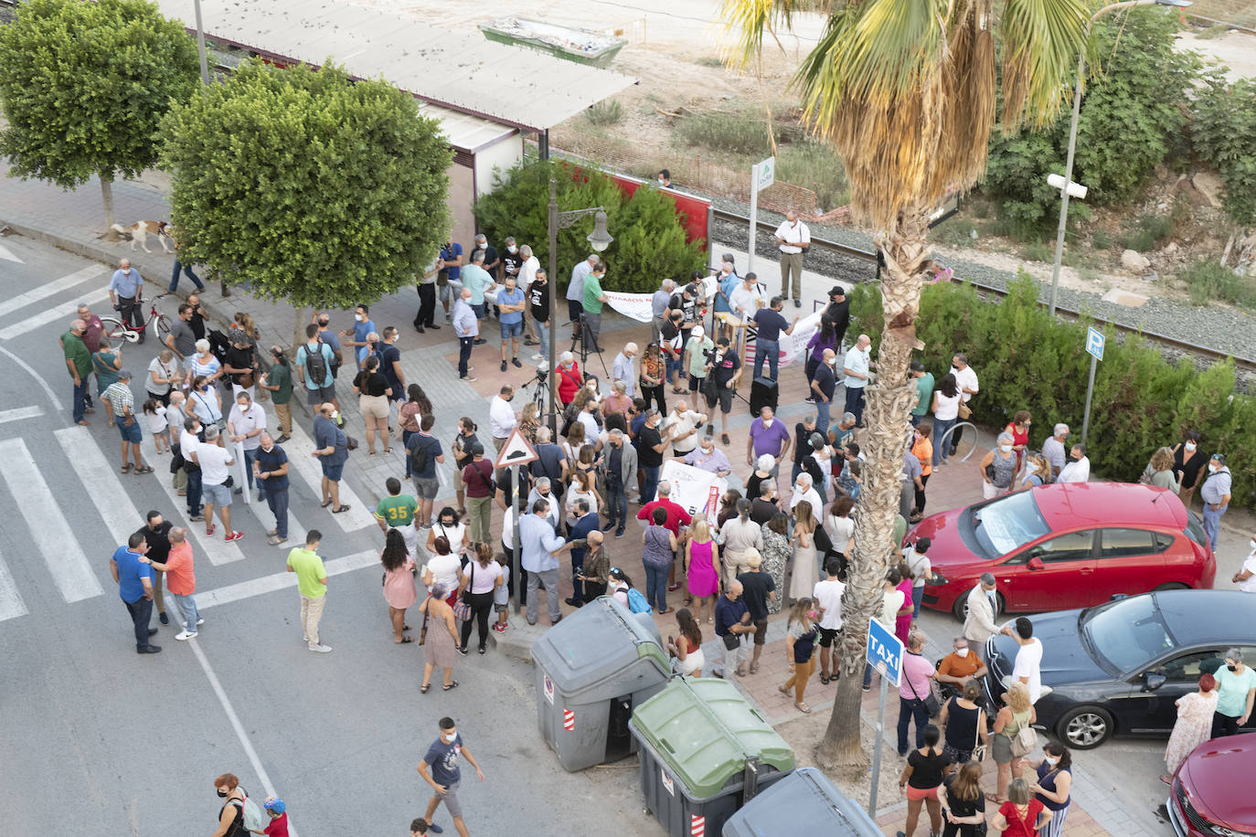 Fotos: Alcantarilla también rechaza el cierre del servicio de Cercanías