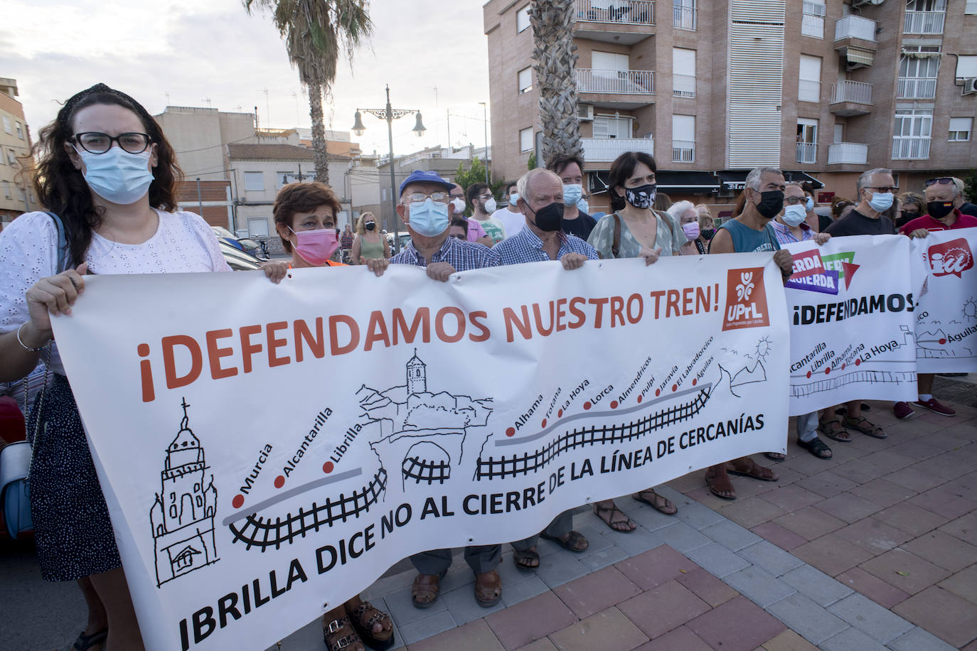 Fotos: Alcantarilla también rechaza el cierre del servicio de Cercanías