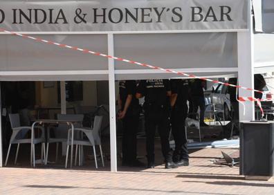 Imagen secundaria 1 - Dos muertos en un atropello múltiple en la terraza de un bar de Torre Pacheco