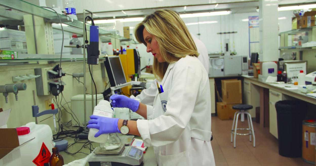 Investigación del grupo 'Reconocimiento y Encapsulación Molecular (REM)'. 