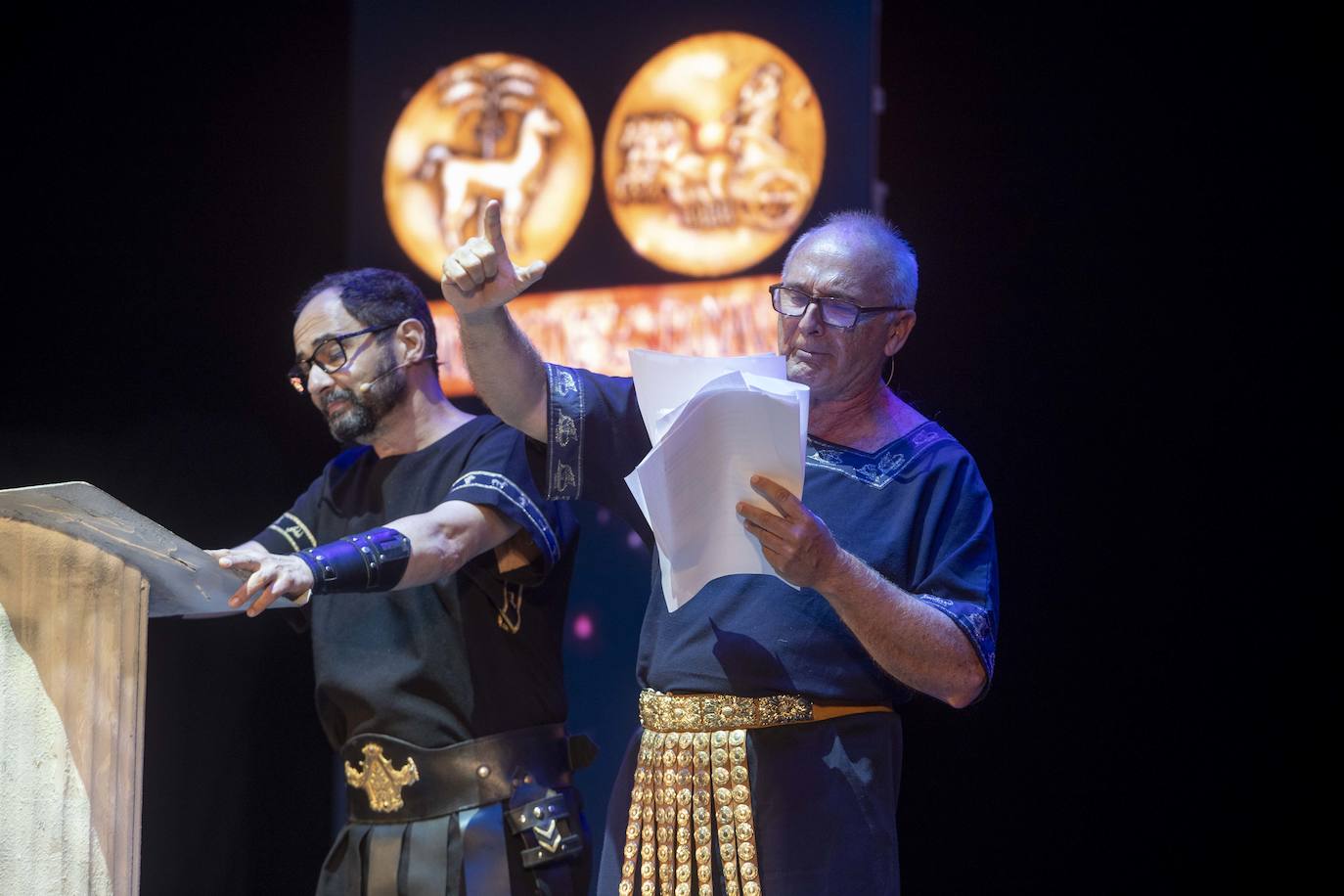 Fotos: Encendido del Fuego Sagrado y pregón de las Fiestas de Carthagineses y Romanos