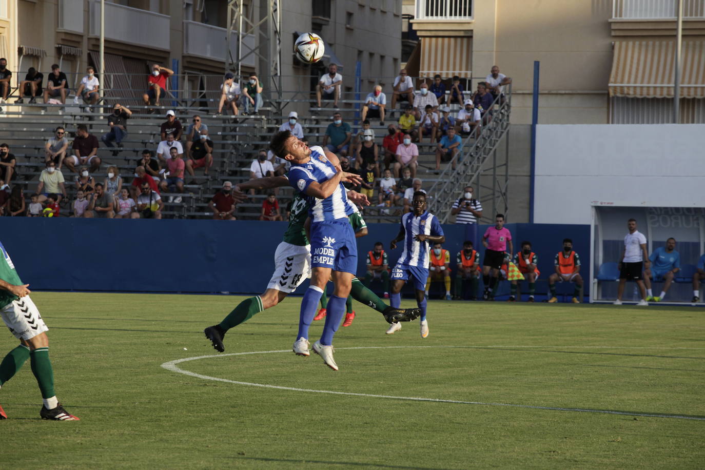 Jugadores del Águilas FC celebrando uno de los goles. 