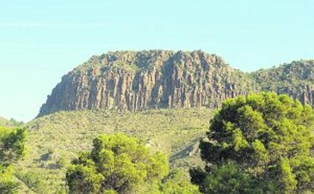 Vista del volcán de Cancarix, en Hellín.