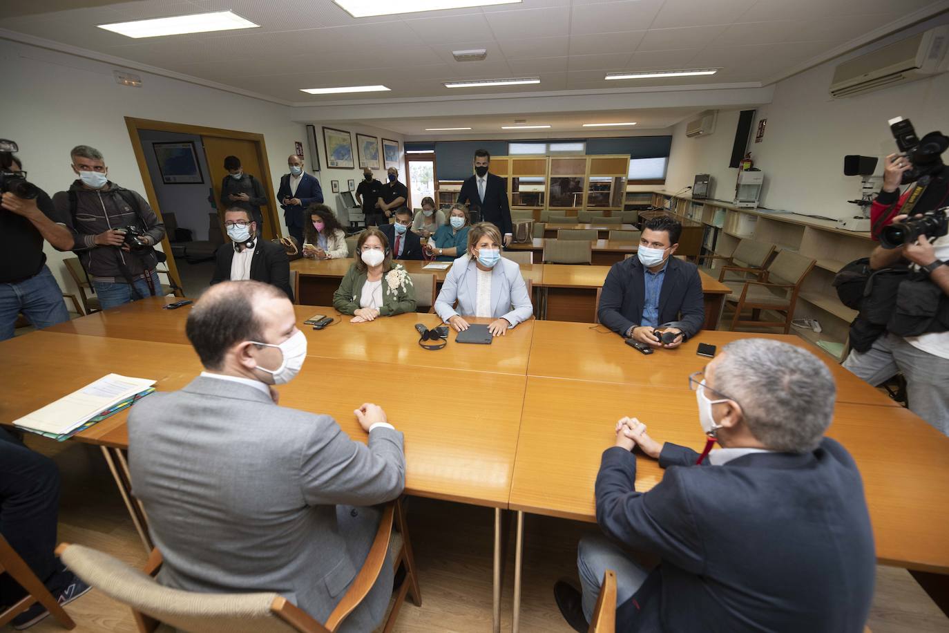 Fotos: El comisario europeo visita el Mar Menor
