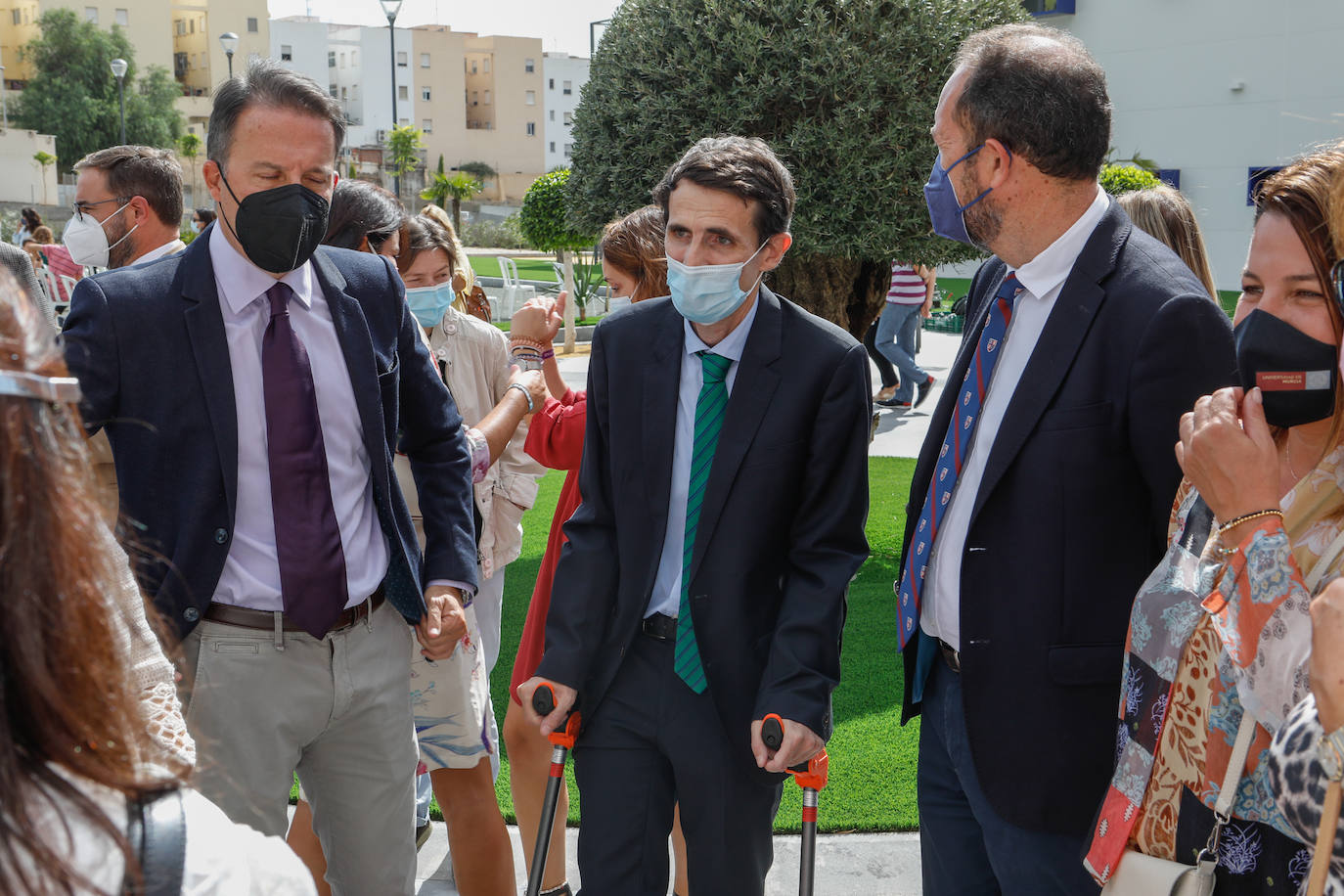 Fotos: Poncemar abre su centro de día para ancianos en el campus universitario de Lorca