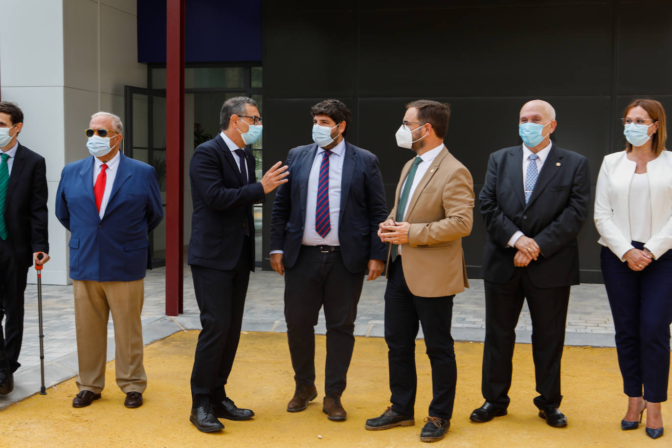 Fotos: Poncemar abre su centro de día para ancianos en el campus universitario de Lorca