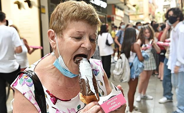 Galería. Inauguración de La Pollería en Murcia. 