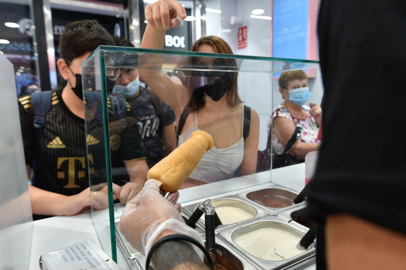 Fotos: La Pollería inaugura en Murcia sus particulares gofres