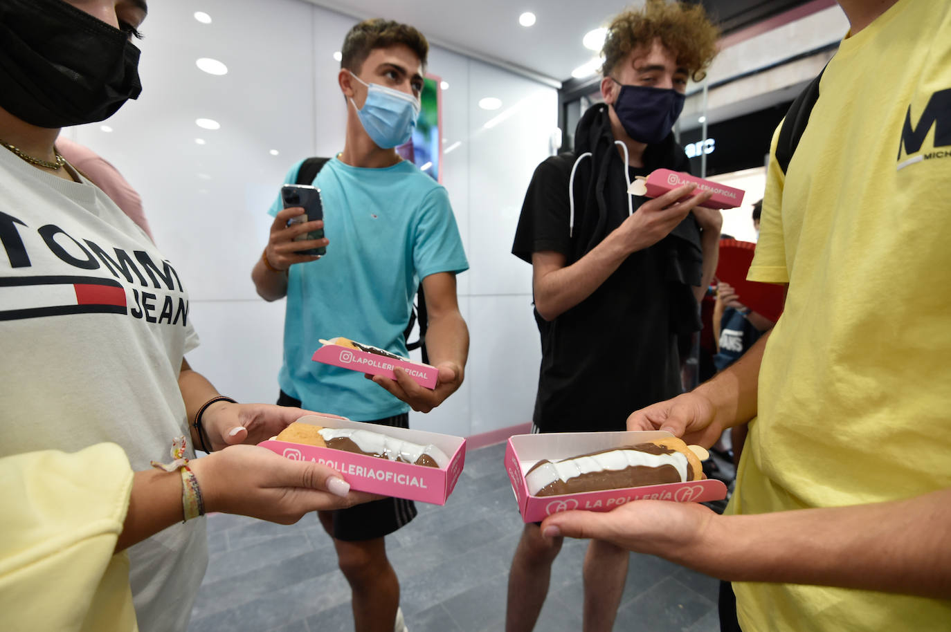 Fotos: La Pollería inaugura en Murcia sus particulares gofres