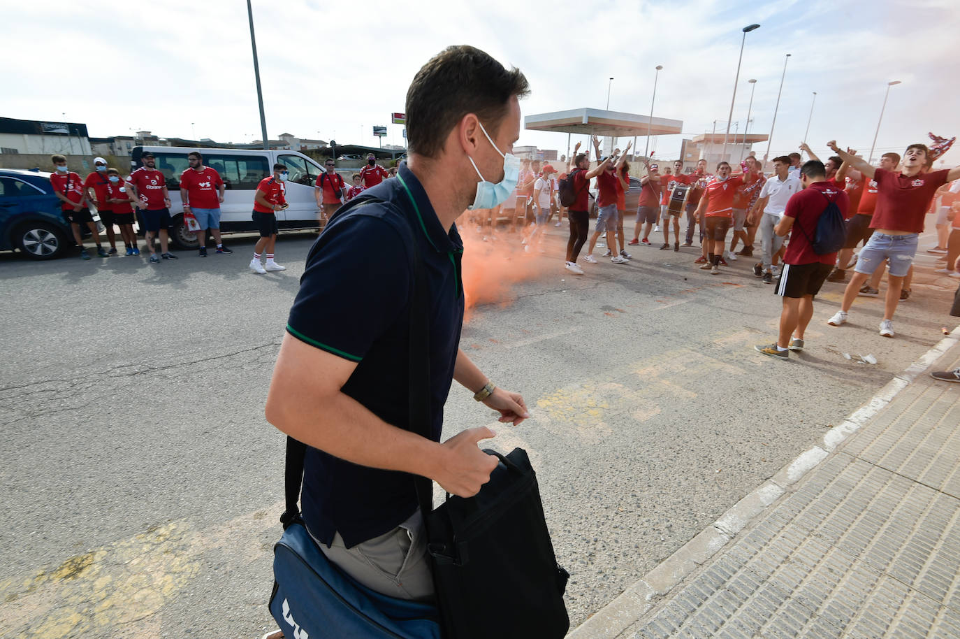 Fotos: Recibimiento de la afición al Real Murcia en San Javier