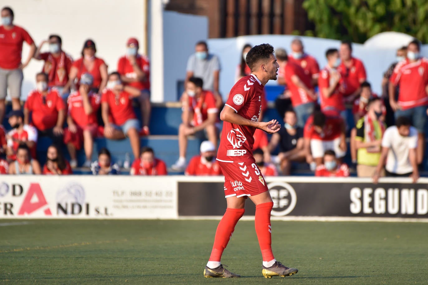 Los jugadores del Mar Menor celebrando el gol de la victoria.