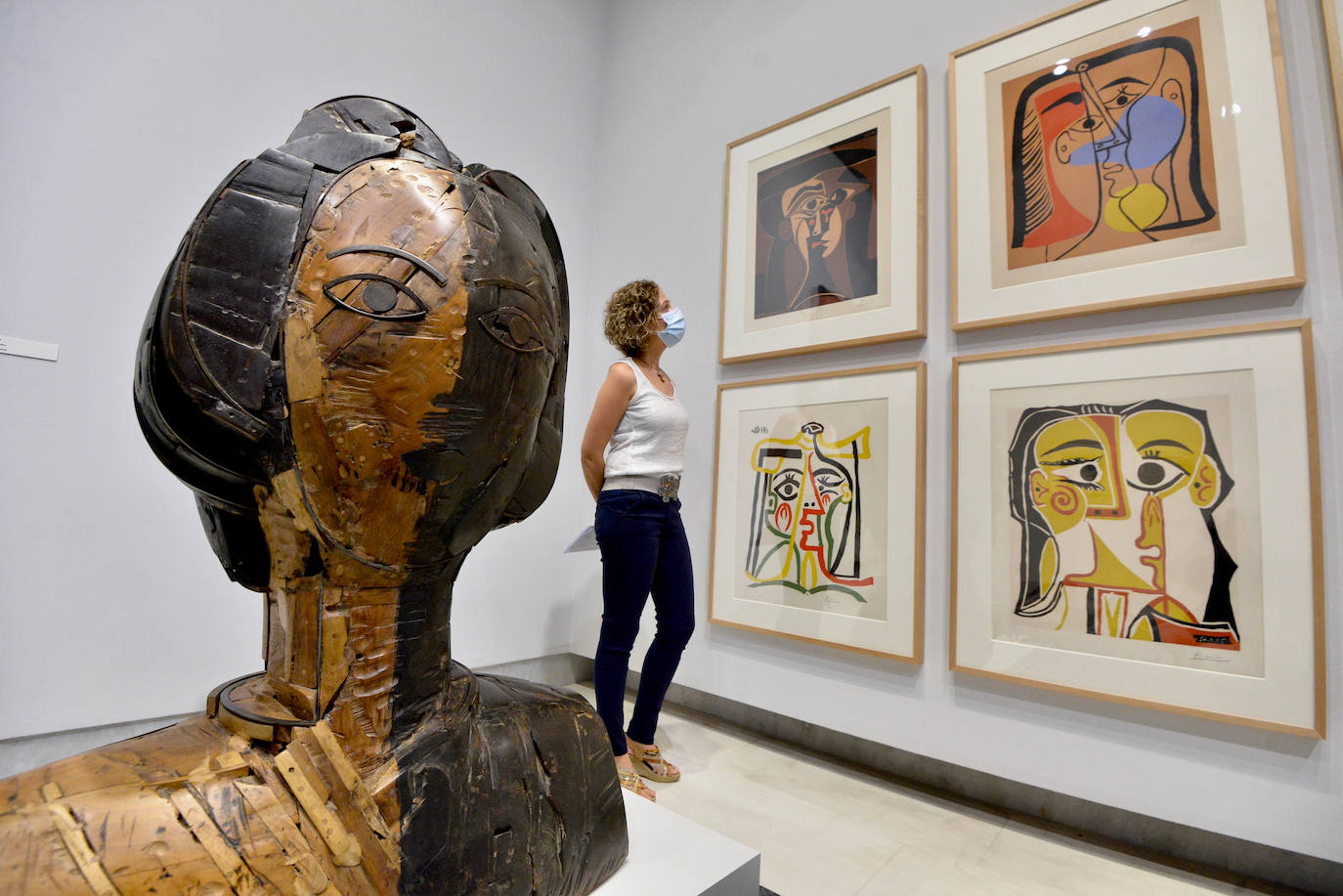 Fotos: Las Claras reabre con medio centenar de esculturas y pinturas de Picasso y Valdés