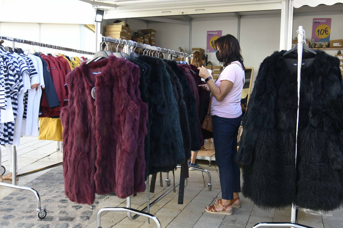 Fotos: Descuentos de hasta el 70% en la Feria Outlet de Cartagena