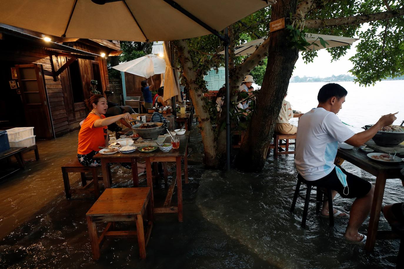 Fotos: Cena pasada por agua