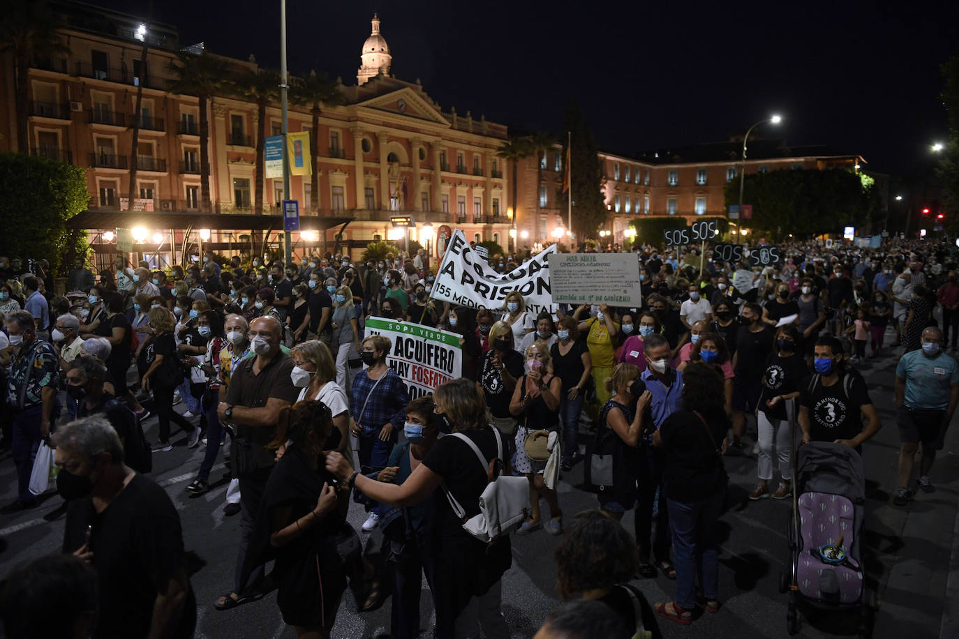 Fotos: Las imágenes de la manifestación en defensa del Mar Menor en Murcia