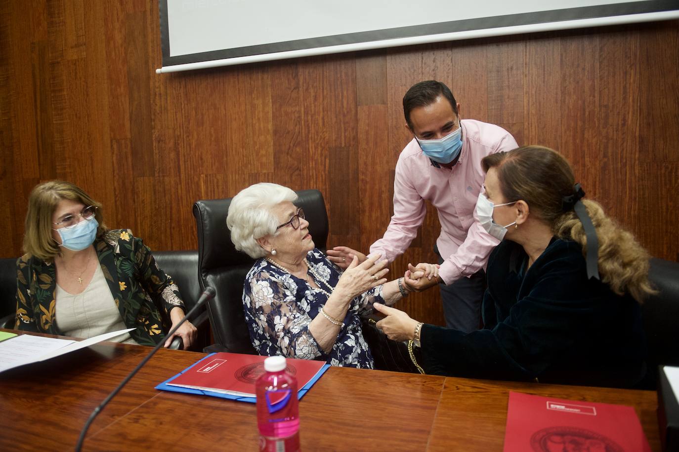 Fotos: María Teresa Cervantes pregona la Feria del Libro