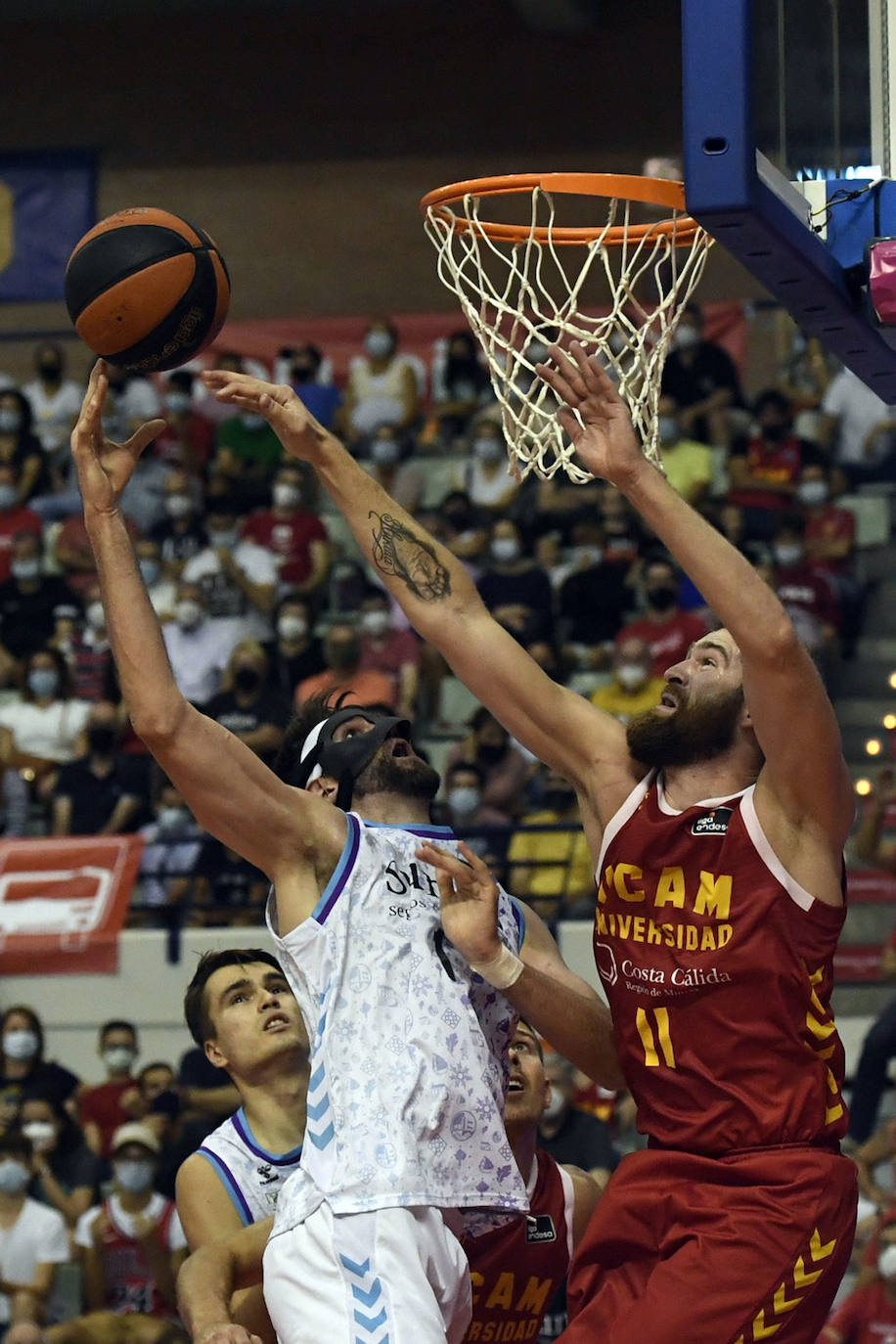 Fotos: La victoria del UCAM Murcia contra el Bilbao Basket, en imágenes