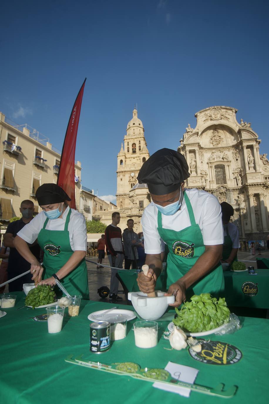 Fotos: Campeonato de Pesto en la plaza del Cardenal Belluga