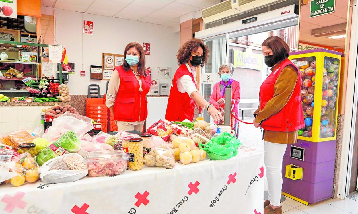 Recogida de alimentos de Cruz Roja en Lorca