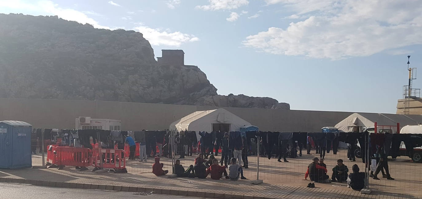 Integrantes de las embarcaciones que llegaron a las costas de la Región de Murcia.