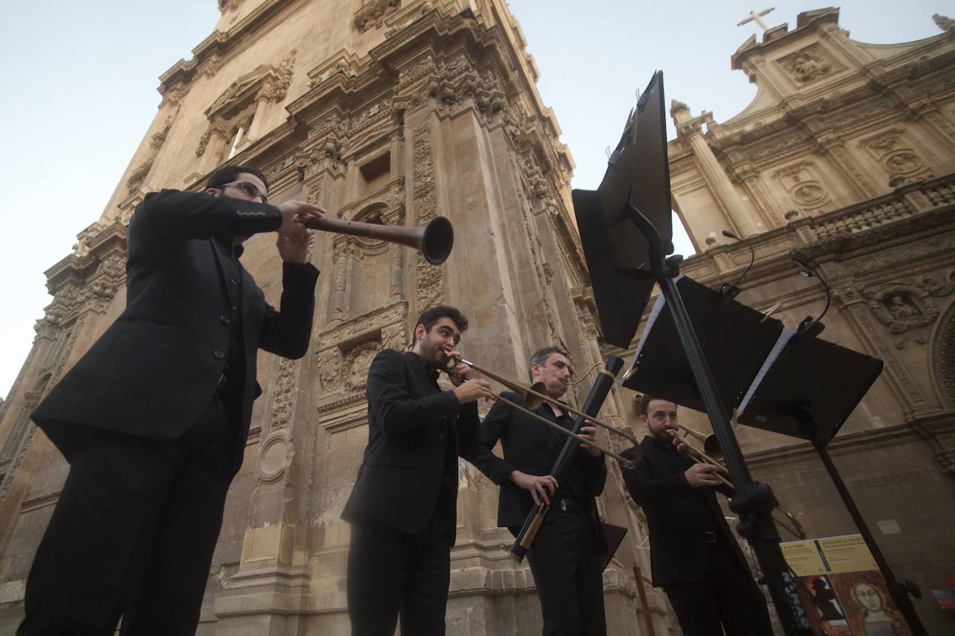 Fotos: Concierto a los pies de la Torre de la Catedral de Murcia