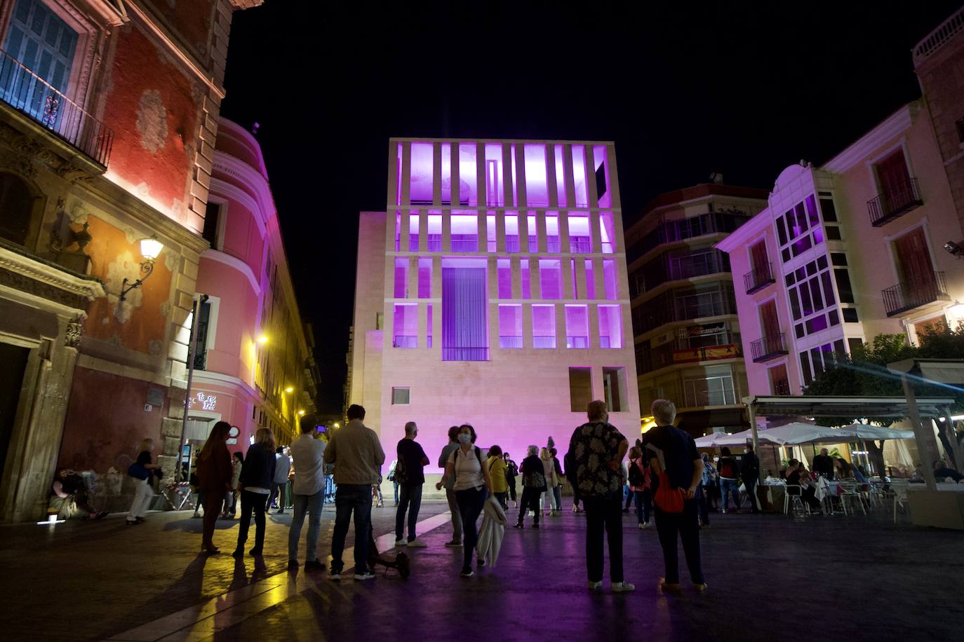 Fotos: La Región se tiñe de rosa como símbolo de solidaridad