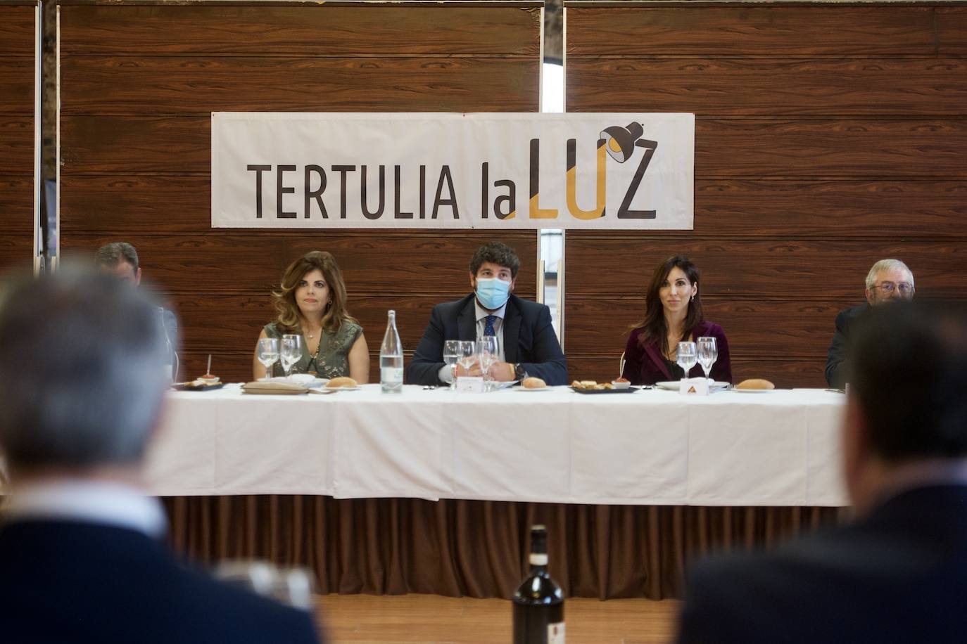 Fotos: Foro de tertulia &#039;La Luz&#039; en Murcia