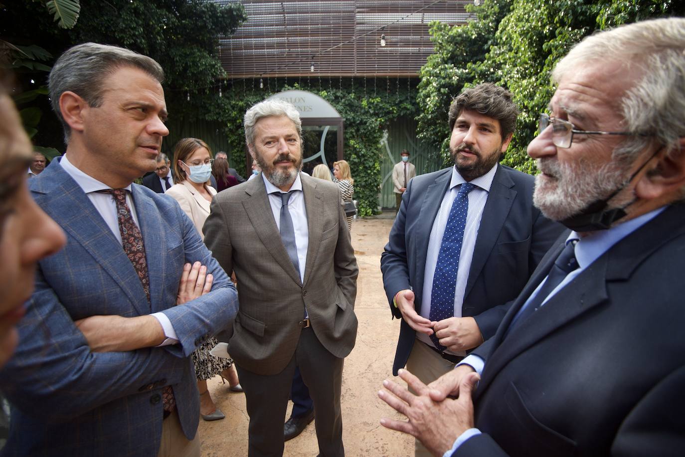 Fotos: Foro de tertulia &#039;La Luz&#039; en Murcia