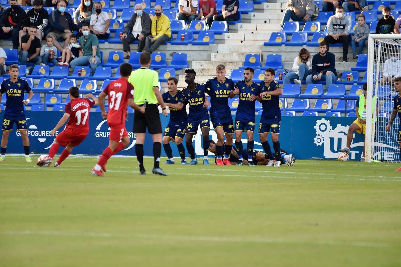 Fotos: Las mejores imágenes de la victoria del UCAM ante el Sevilla Atlético (2-1)