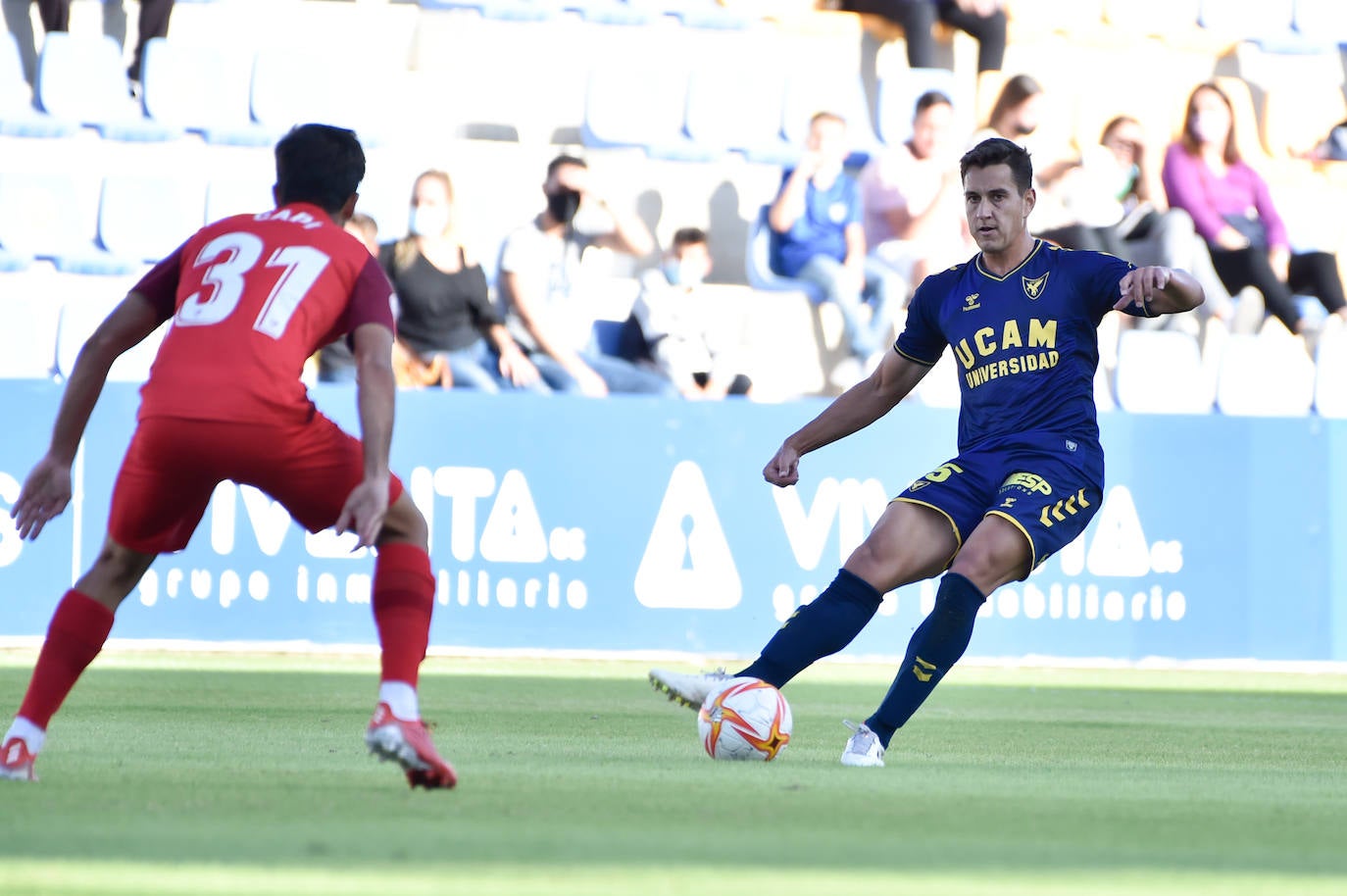 Fotos: Las mejores imágenes de la victoria del UCAM ante el Sevilla Atlético (2-1)