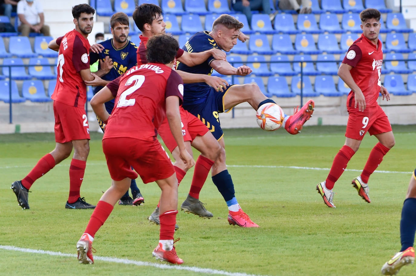 Fotos: Las mejores imágenes de la victoria del UCAM ante el Sevilla Atlético (2-1)