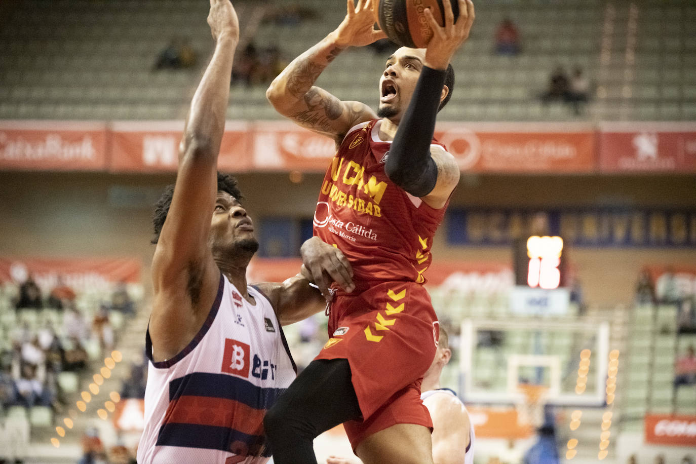 Fotos: La victoria del UCAM Murcia contra el Baskonia, en imágenes