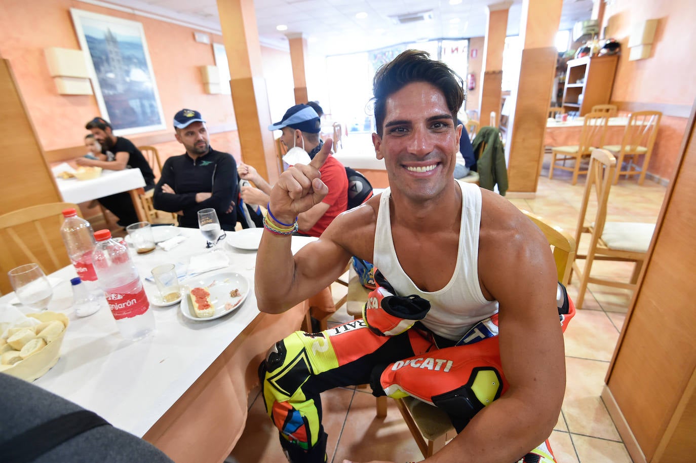 Fotos: Así se ha vivido en Mazarrón el podio de Acosta en el GP de Emilia Romaña